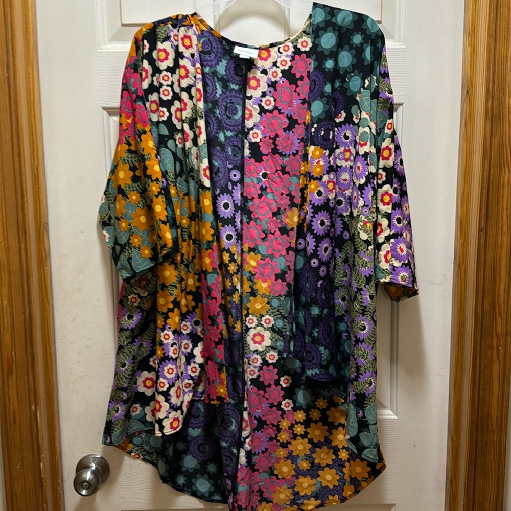 Spring or summer light cardigan style wrap